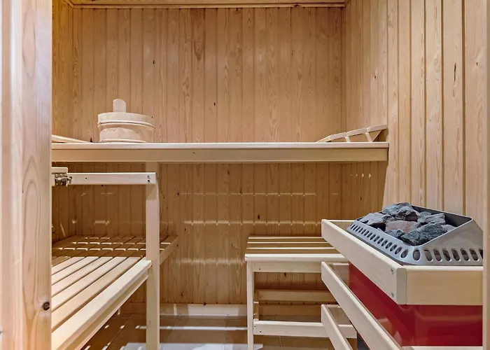 Дом отдыха Lovely In With Sauna *