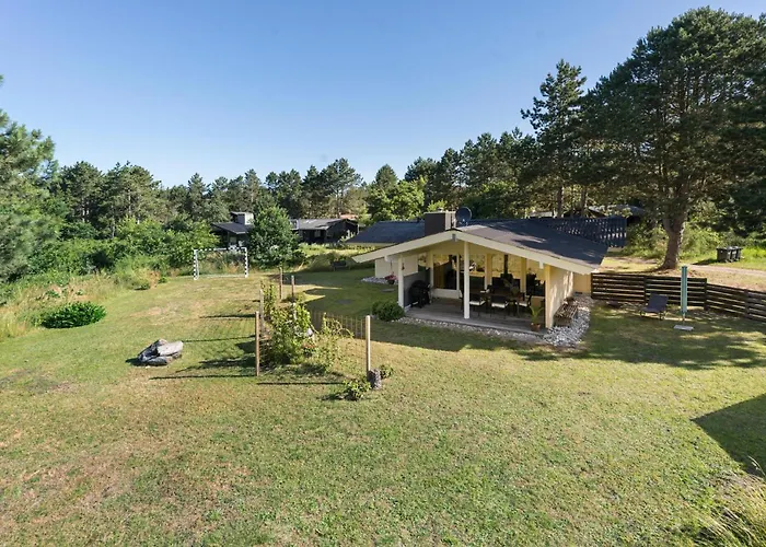 Lovely In With Sauna Дом отдыха Martofte